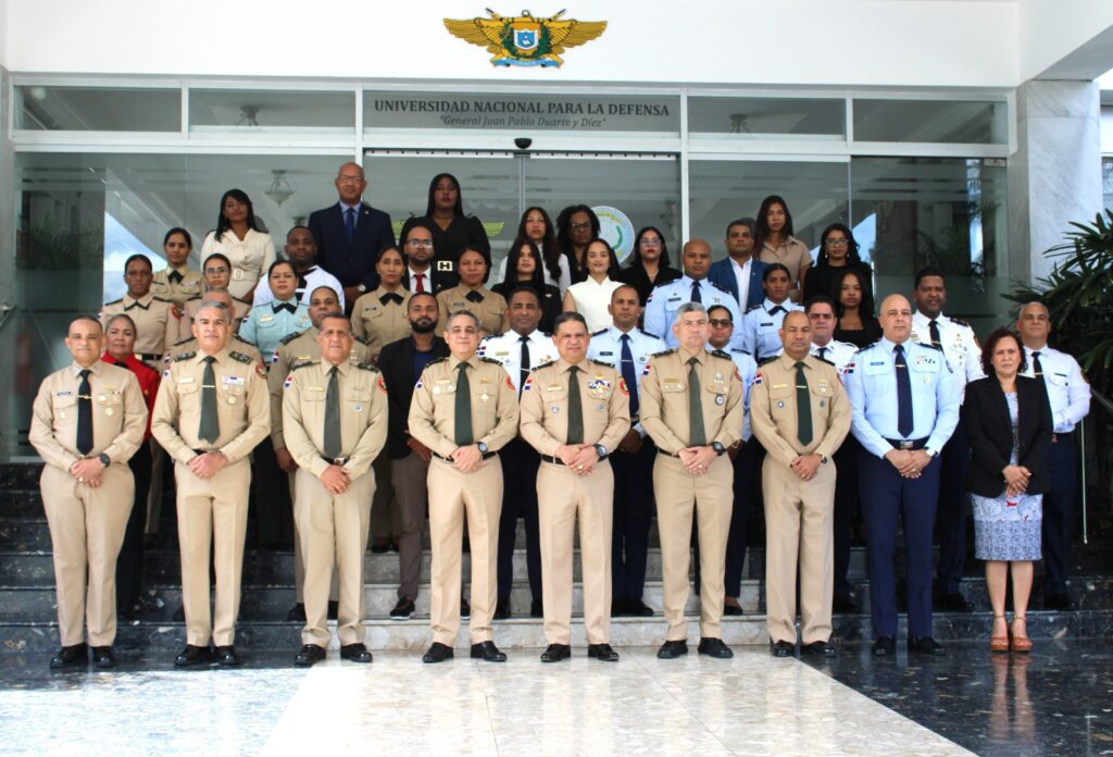 EGAEE gradúa a 35 participantes de la III Promoción del Diplomado en Comunicación Estratégica para la Seguridad y Defensa Nacional.